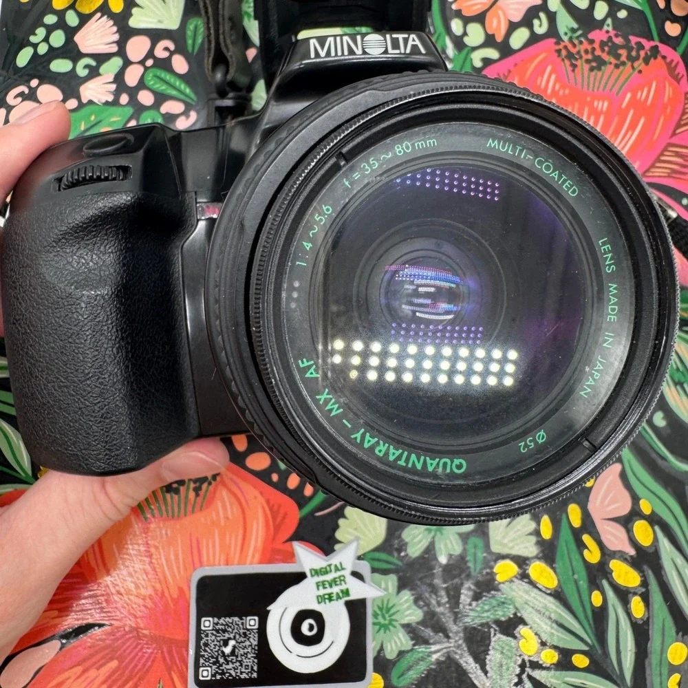 Minolta Maxxum 400si 35mm SLR Film Camera with 35-80mm Lens and Strap